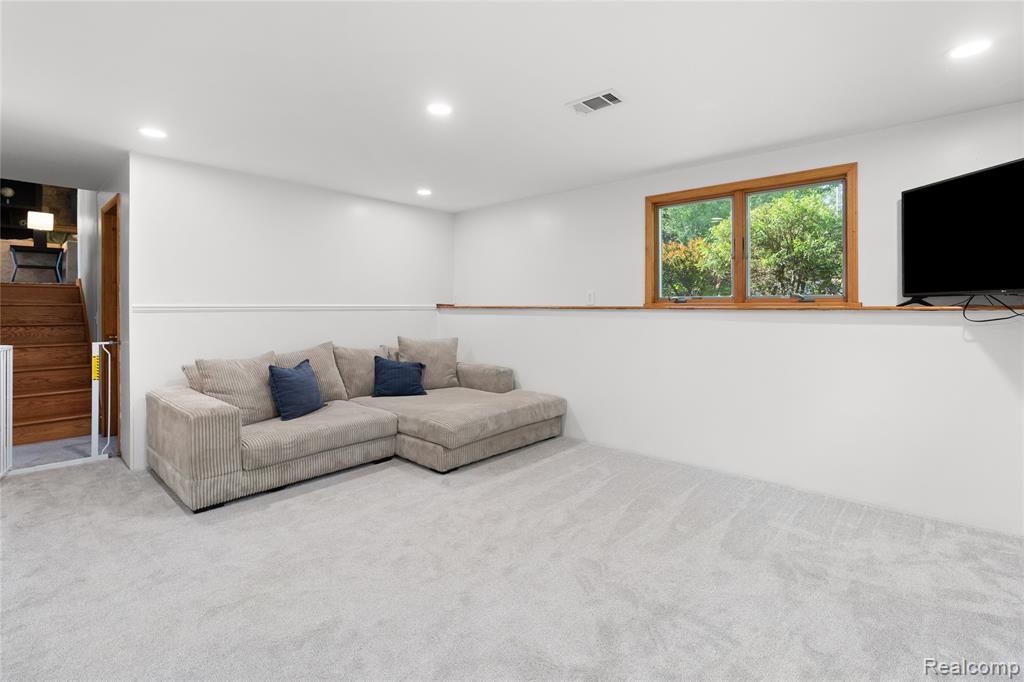 1055 E Hollywood Boulevard, Clio, MI 48420 — Photo 58