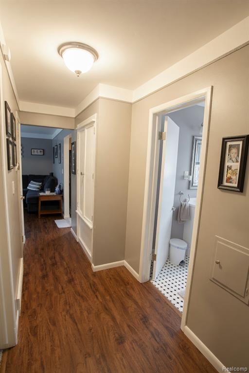 18584 Blue Island Court, Roseville, MI 48066 — Photo 24