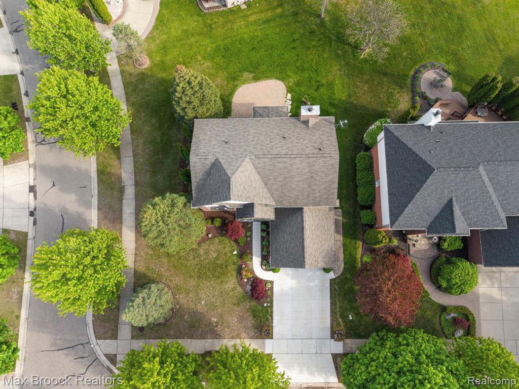 7657 Windgate Circle, West Bloomfield, MI 48323 — Photo 47