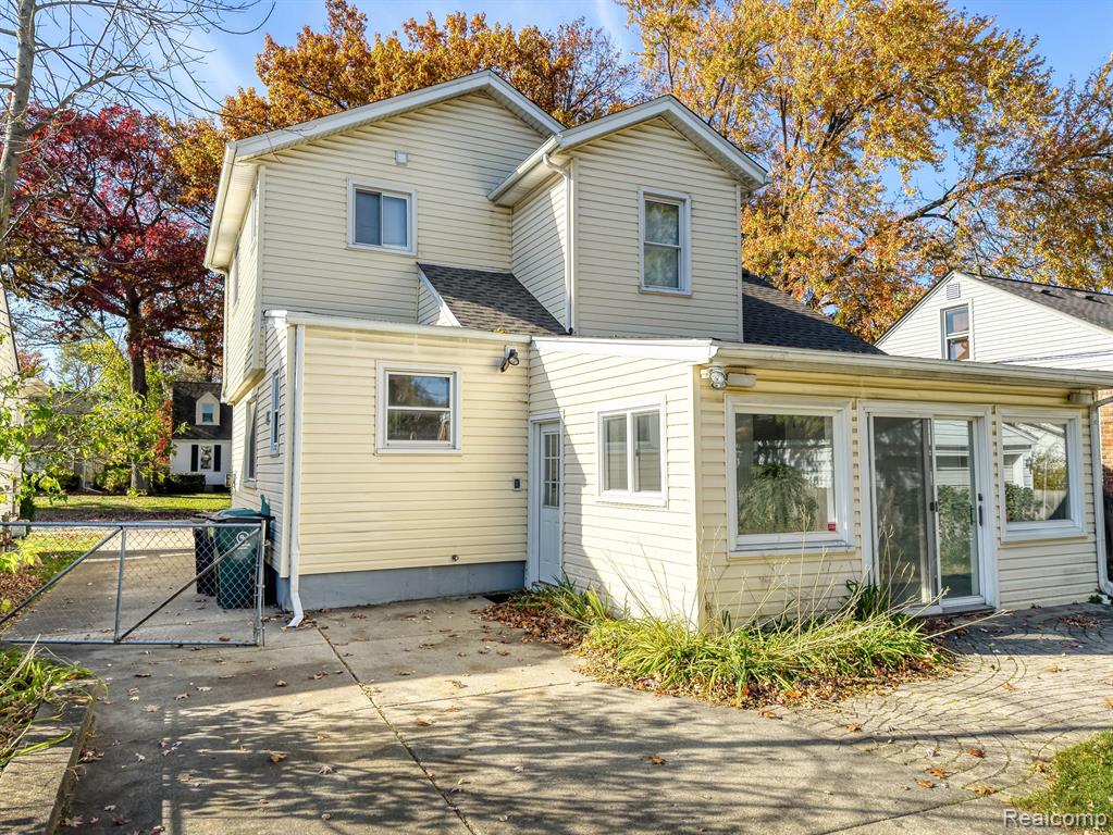 806 N ALTADENA Avenue, Royal Oak, MI 48067 — Photo 25