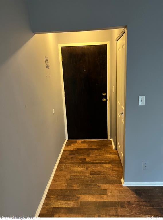 7610 Woodview Drive, Westland, MI — Photo 2