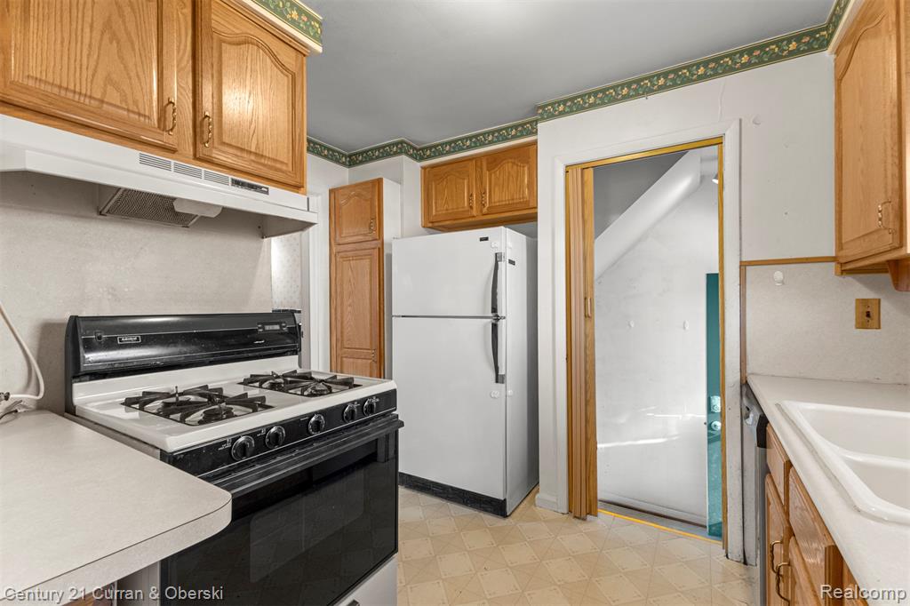 9616 Colwell Avenue, Allen Park, MI 48101 — Photo 14