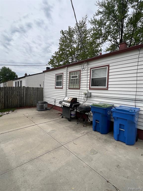 22480 Hillock Avenue, Warren, MI 48089 — Photo 2