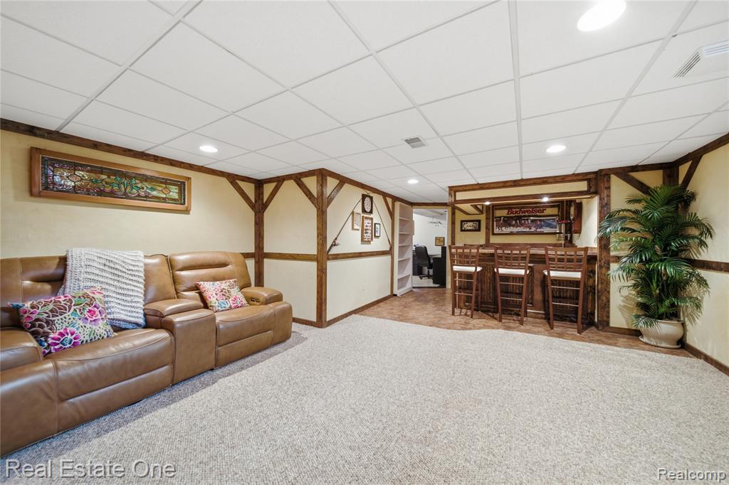 8576 Barrington Drive, Ypsilanti, MI 48198 — Photo 32