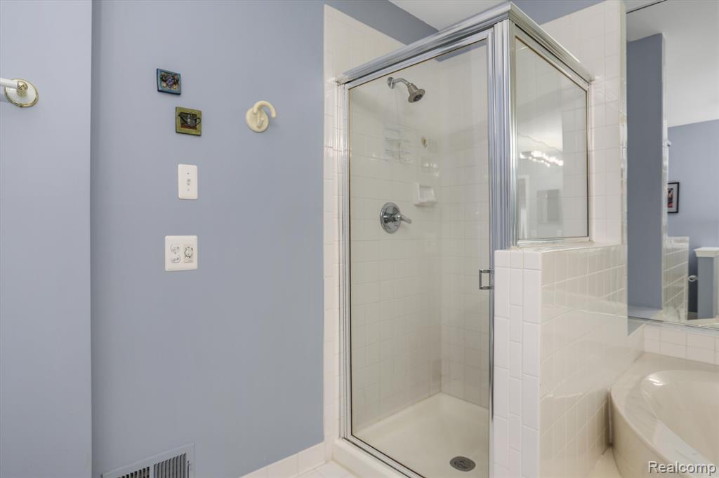 1111 Fairways Boulevard, Troy, MI 48085 — Photo 17