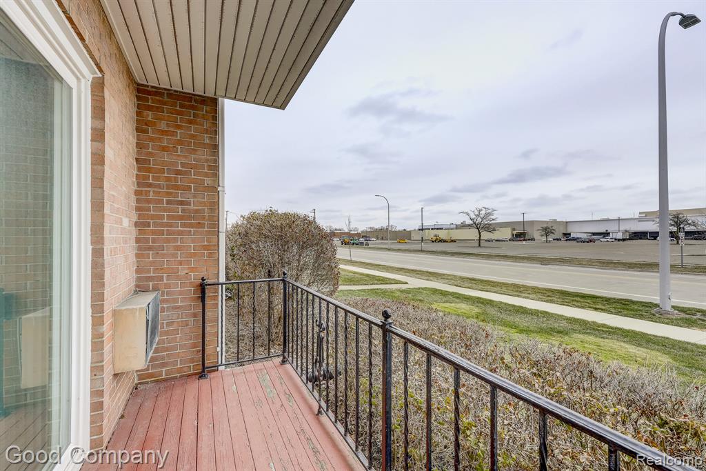 32075 Beaconsfield Street, 29, Roseville, MI 48066 — Photo 8