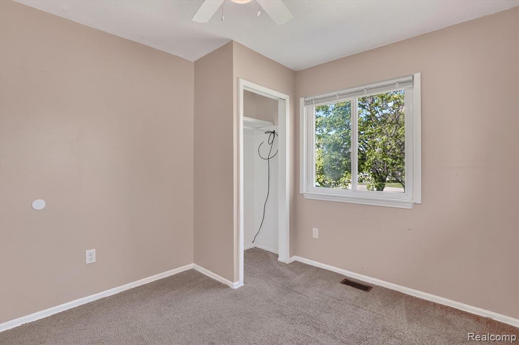 4450 N Vassar Road, Flint, MI 48506 — Photo 18