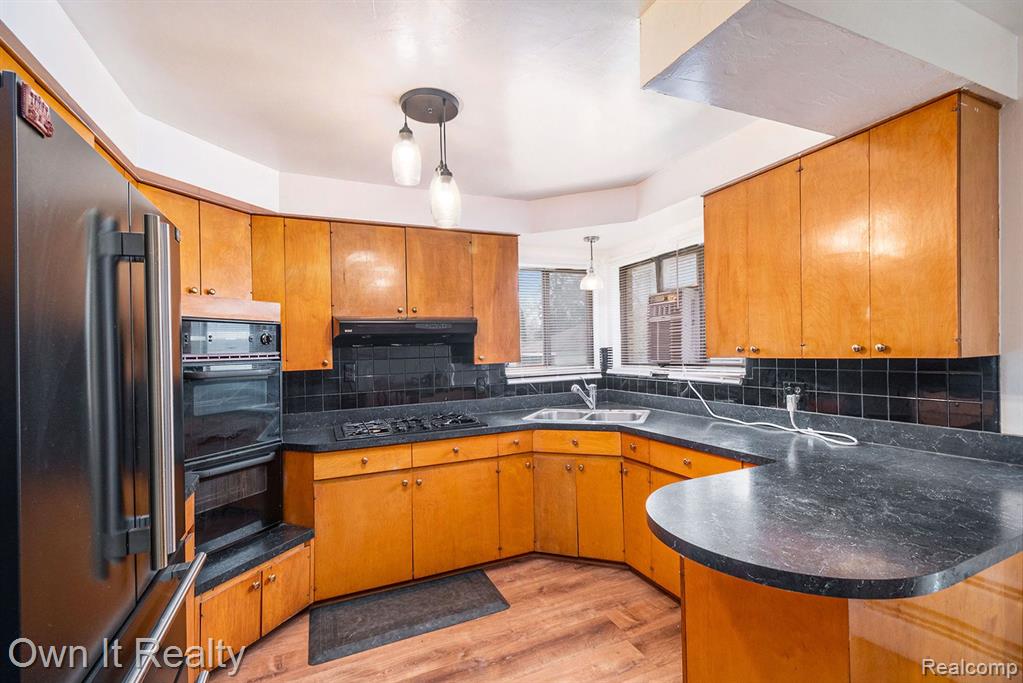 8651 EVERGREEN Avenue, Detroit, MI 48228 — Photo 10