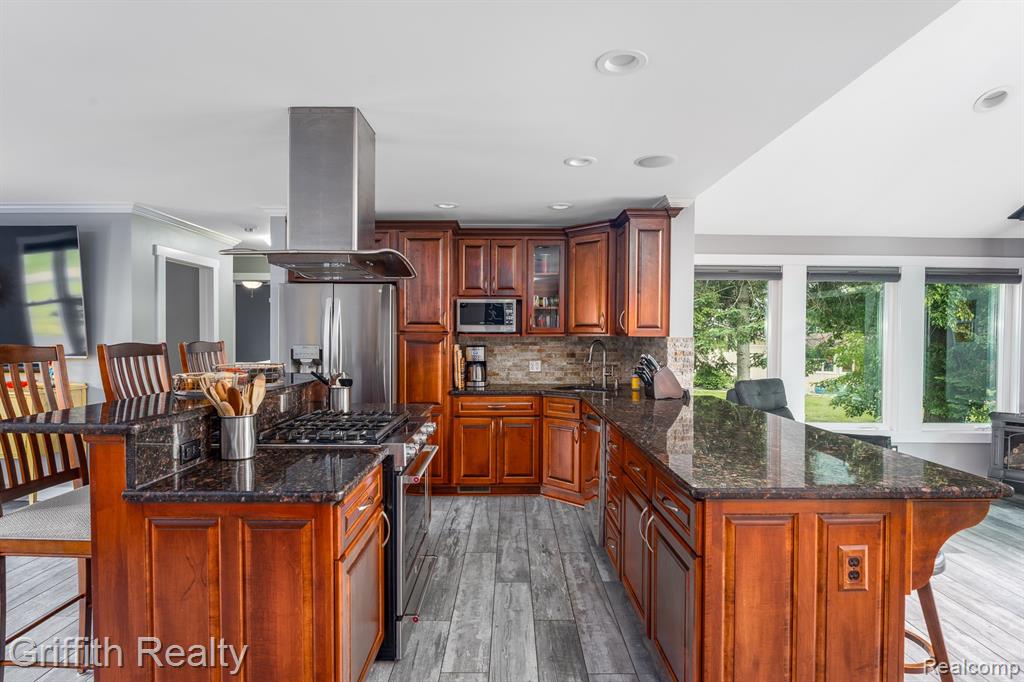 1158 Camelot Drive, Pinckney, MI 48169 — Photo 28