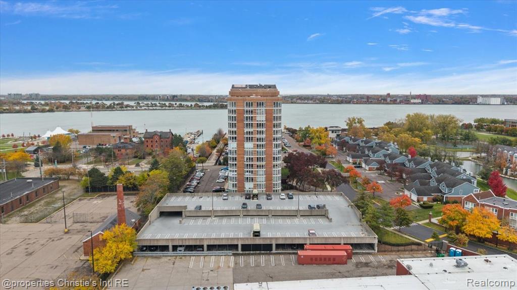250 E Harbortown Drive, 705, Detroit, MI 48207 — Photo 34