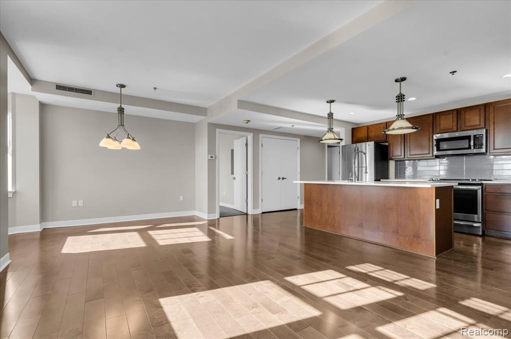 525 W LAFAYETTE Boulevard, 12E, Detroit, MI 48226 — Photo 17