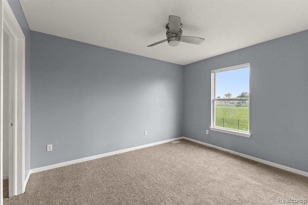10913 Edlie Circle, Dearborn Heights, MI 48214 — Photo 22