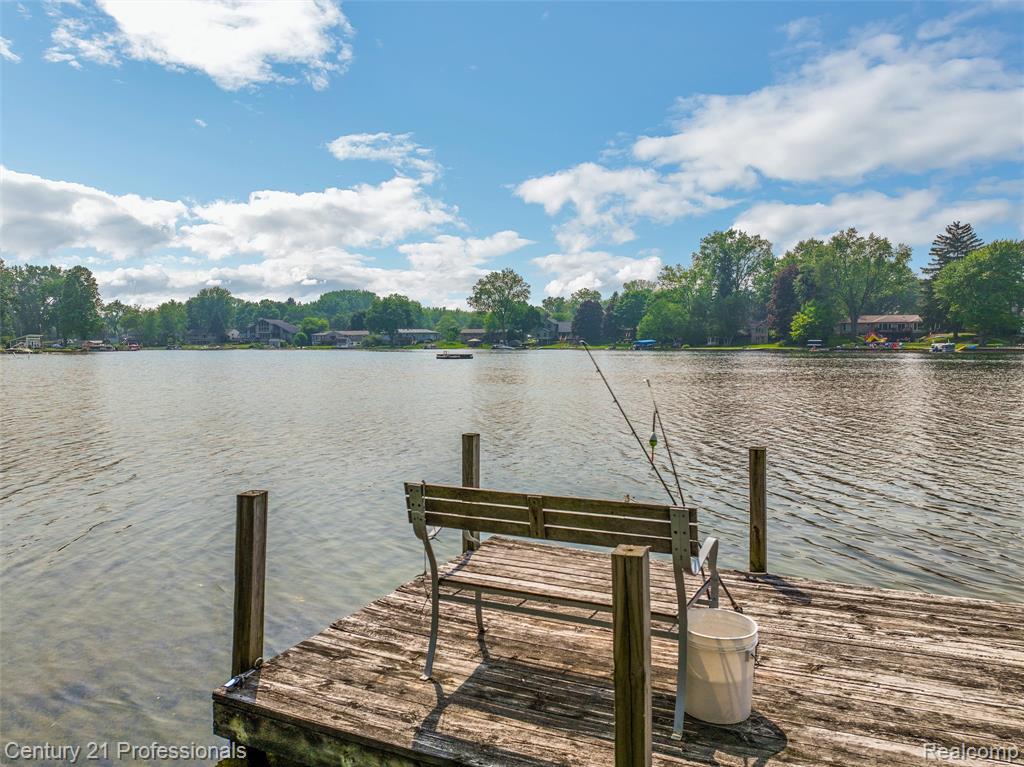 9233 Evee Road, Clarkston, MI 48348 — Photo 20