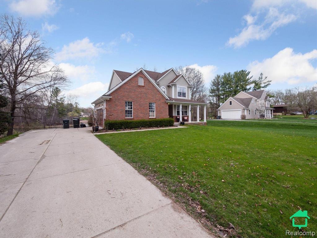 963 Golfview Drive, Lake Orion, MI 48362 — Photo 2