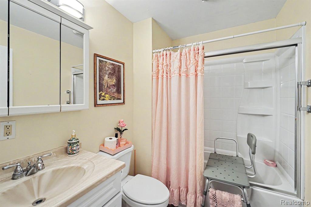4987 E M 36, Pinckney, MI 48169 — Photo 22