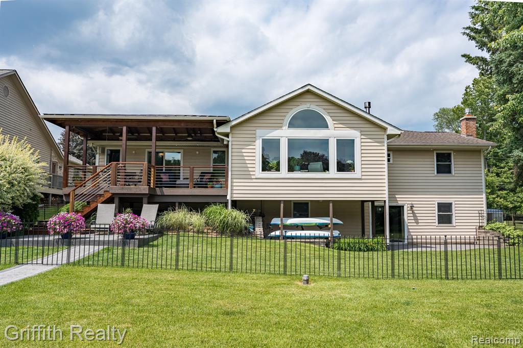 1158 Camelot Drive, Pinckney, MI 48169 — Photo 24