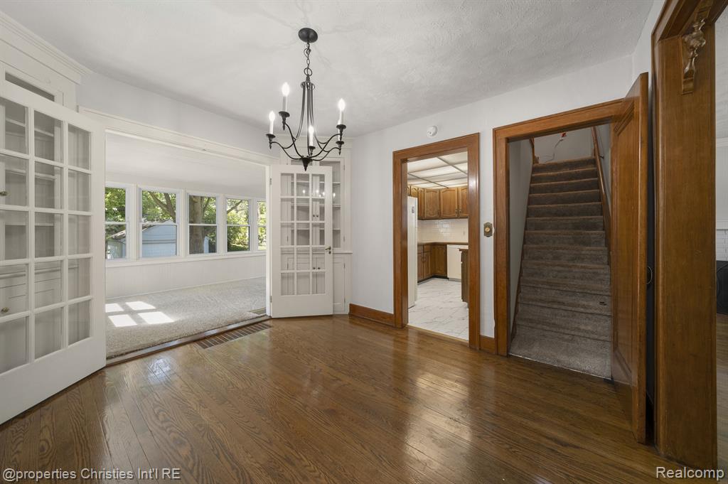 537 W 3RD Street, Rochester, MI 48307 — Photo 12