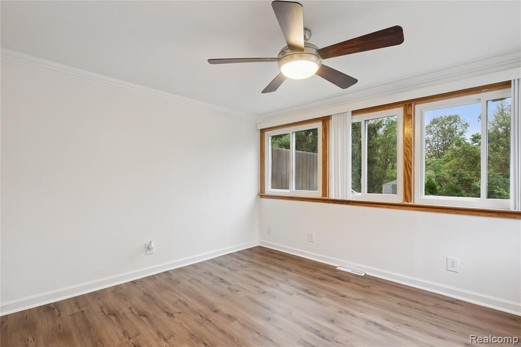 8466 Silver Lake Rd, Linden, MI 48451 — Photo 14