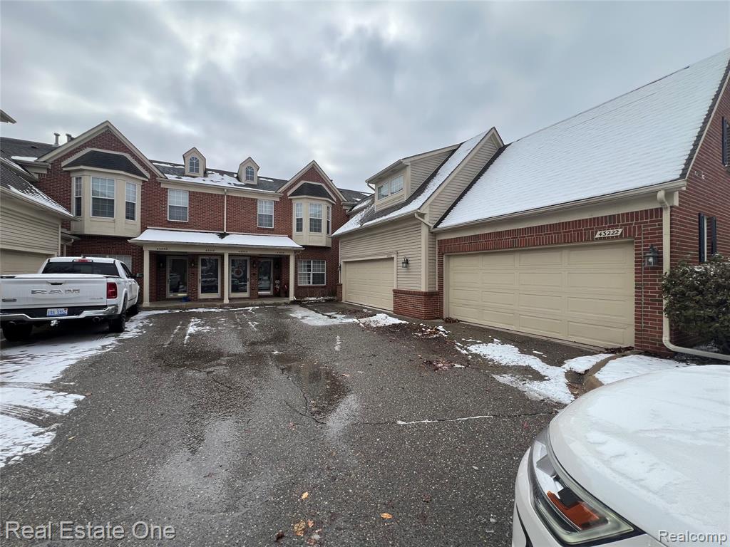 43216 Pendleton Circle, Sterling Heights, MI 48313 — front exterior
