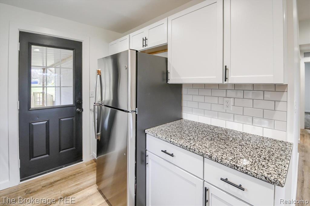 4507 N BELSAY Road, Flint, MI 48506 — Photo 16