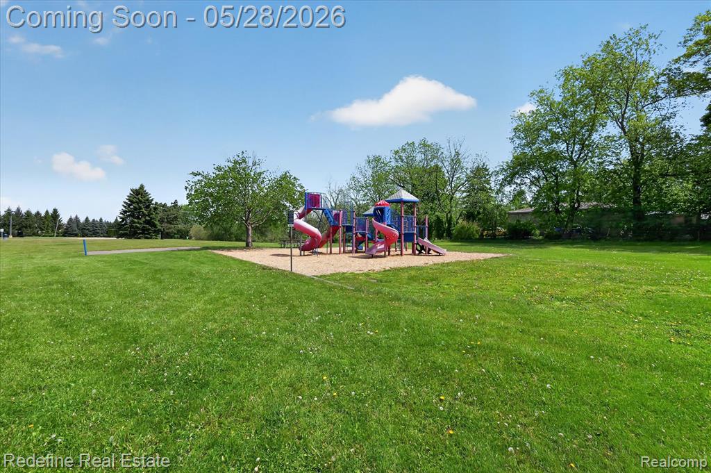 4296 Barcroft Way, West Bloomfield, MI 48323 — Photo 58
