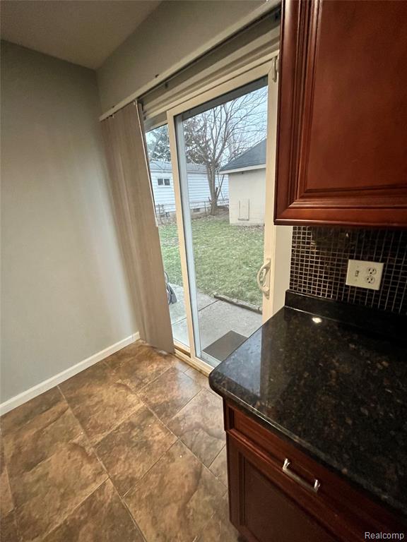 20535 Powers Avenue, Dearborn Heights, MI 48125 — Photo 15