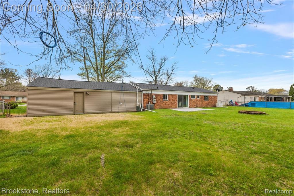 1759 Ashstan Drive, Walled Lake, MI 48390 — Photo 41