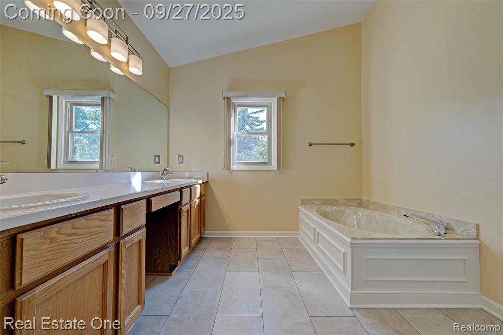 90 Crescent Hill Drive, Ortonville, MI 48462 — Photo 42