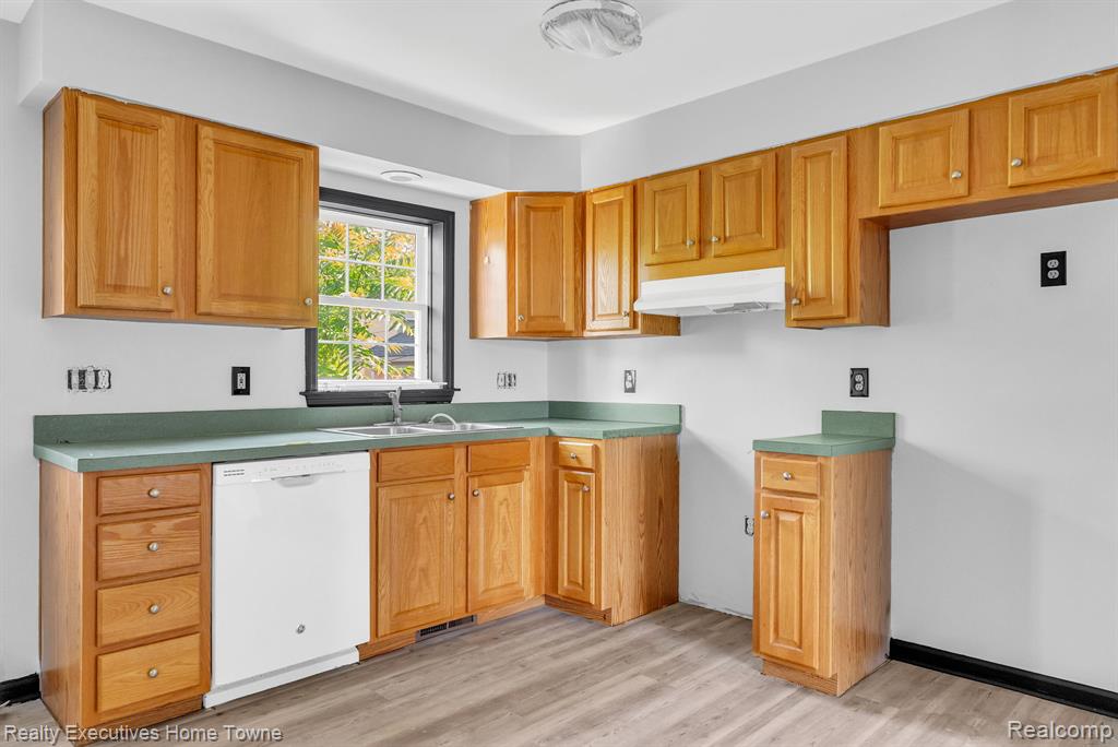 415 Hilton Road, Ferndale, MI 48220 — Photo 20