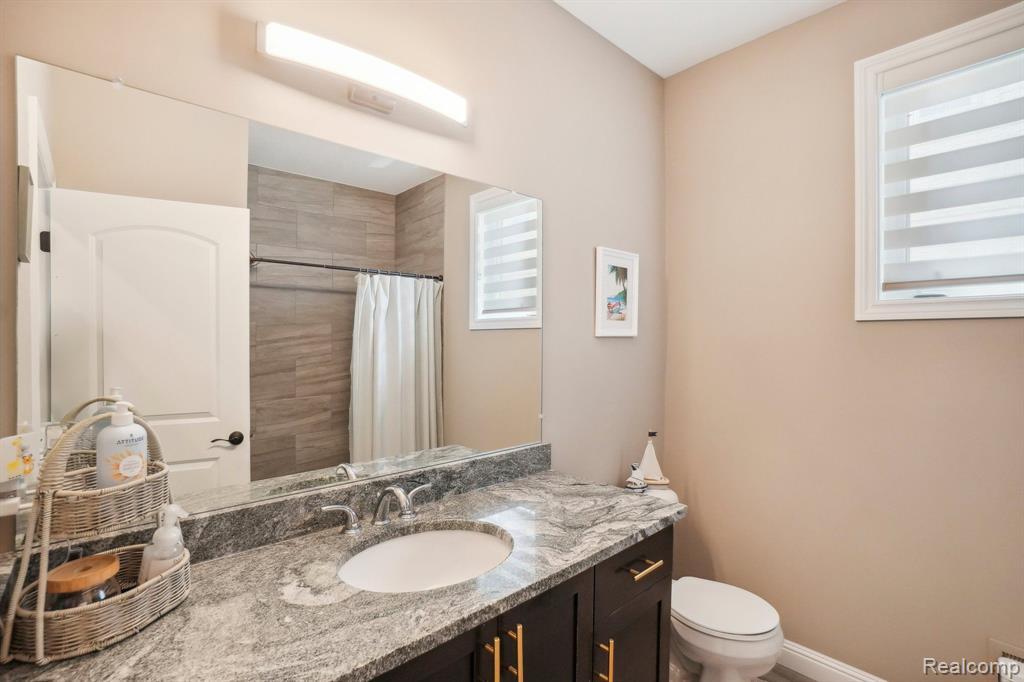54718 LAWSON CREEK Drive, Utica, MI 48316 — Photo 25