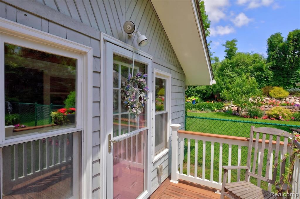75 W Burdick Street, Oxford, MI 48371 — Photo 3