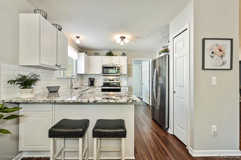 476 HOSTA, Howell, MI 48843 — Photo 14