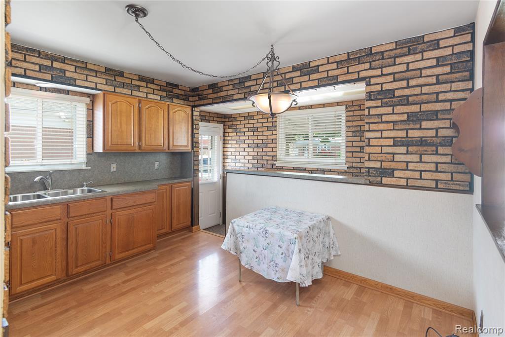 5836 Norborne Avenue, Dearborn Heights, MI 48127 — Photo 8