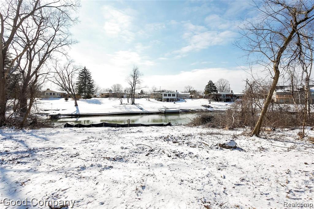 640 Sunnybeach Drive, White Lake, MI — Photo 34