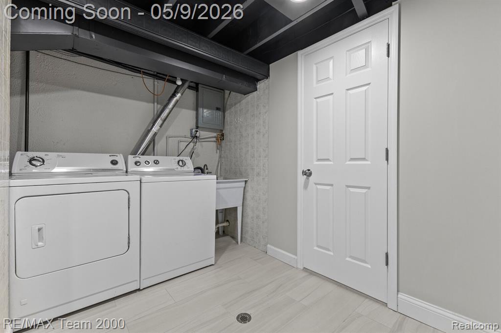 6557 Huntleigh Street, Garden City, MI — Photo 29