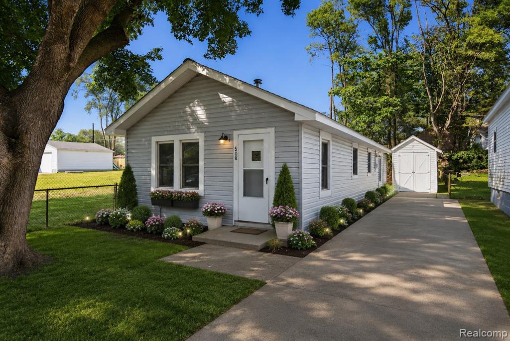 808 Corwin Court, Pontiac, MI 48340 — Photo 4