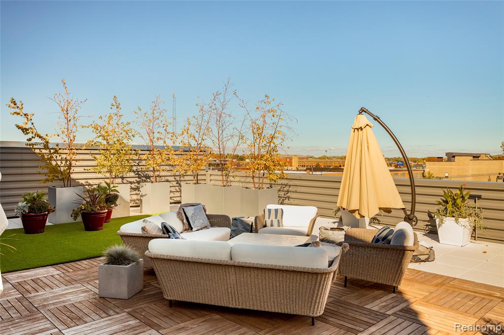 2987 Franklin Street, PENTHOUSE, Detroit, MI 48207 — Photo 35