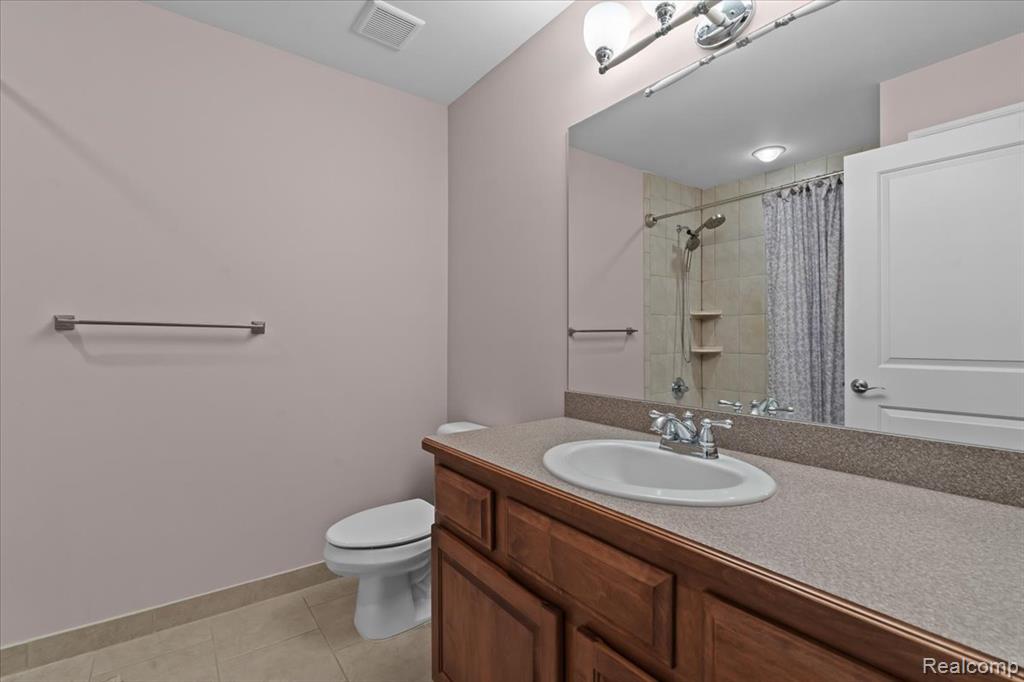 10511 Stoney Point Drive, South Lyon, MI 48178 — Photo 37