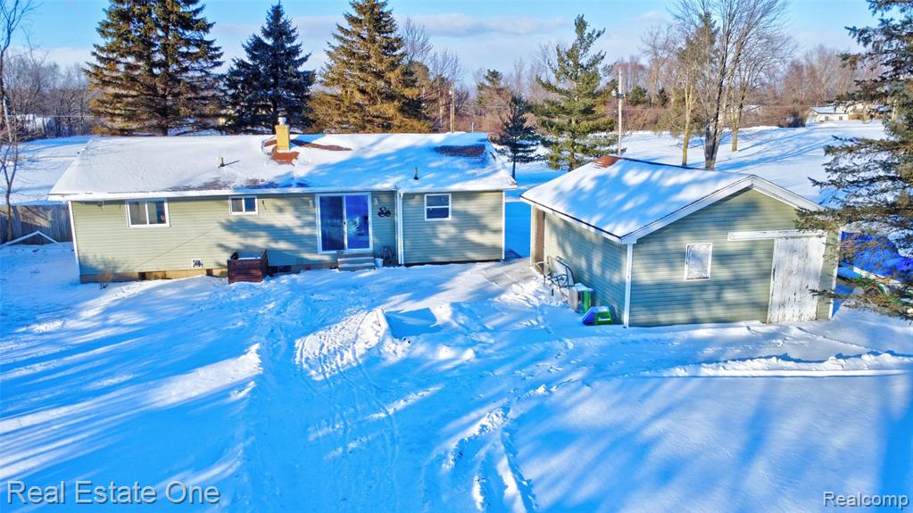 11392 E Carpenter Road, Davison, MI 48423 — Photo 34