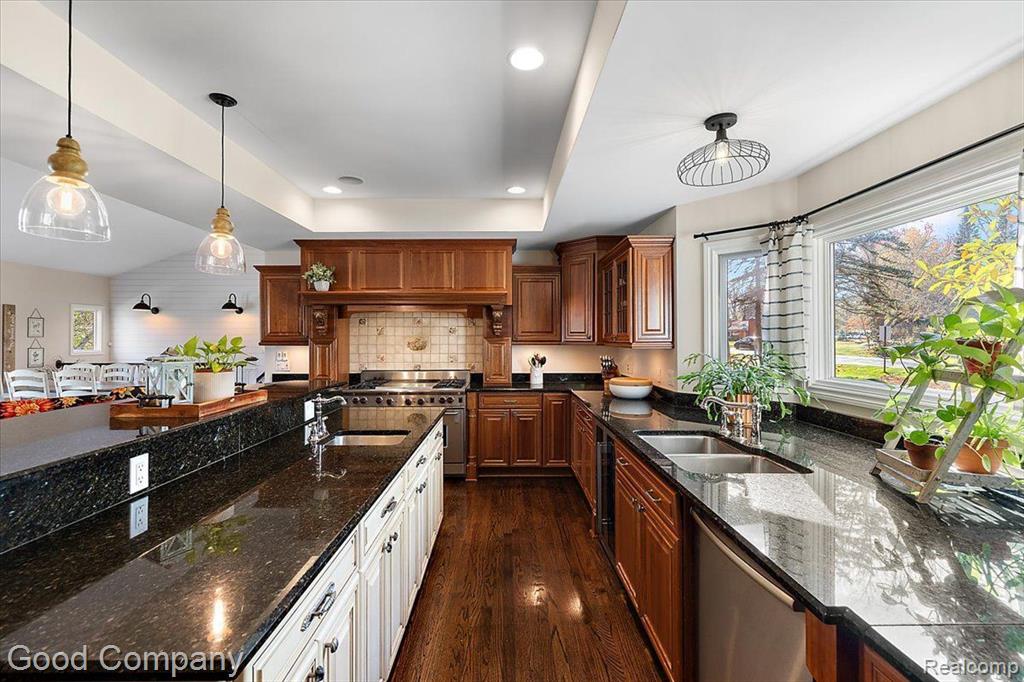 4671 BURNLEY Drive, Bloomfield Hills, MI 48304 — Photo 24