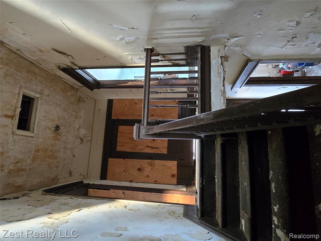 691 Clairmount Street, Detroit, MI 48202 — Photo 11