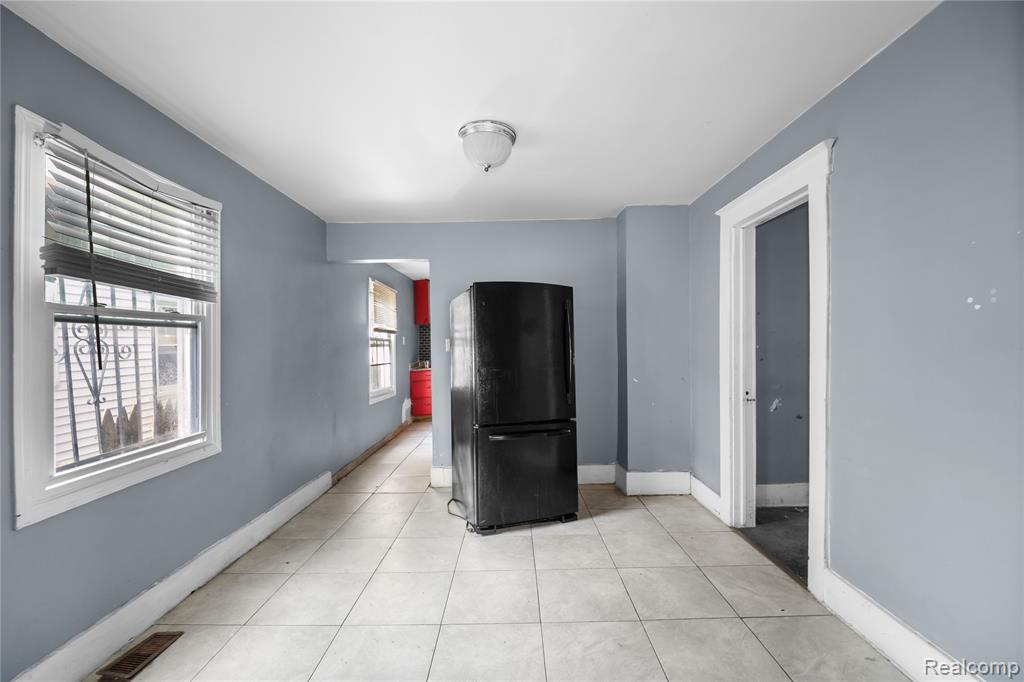 6886 Grandville Avenue, Detroit, MI 48228 — Photo 15