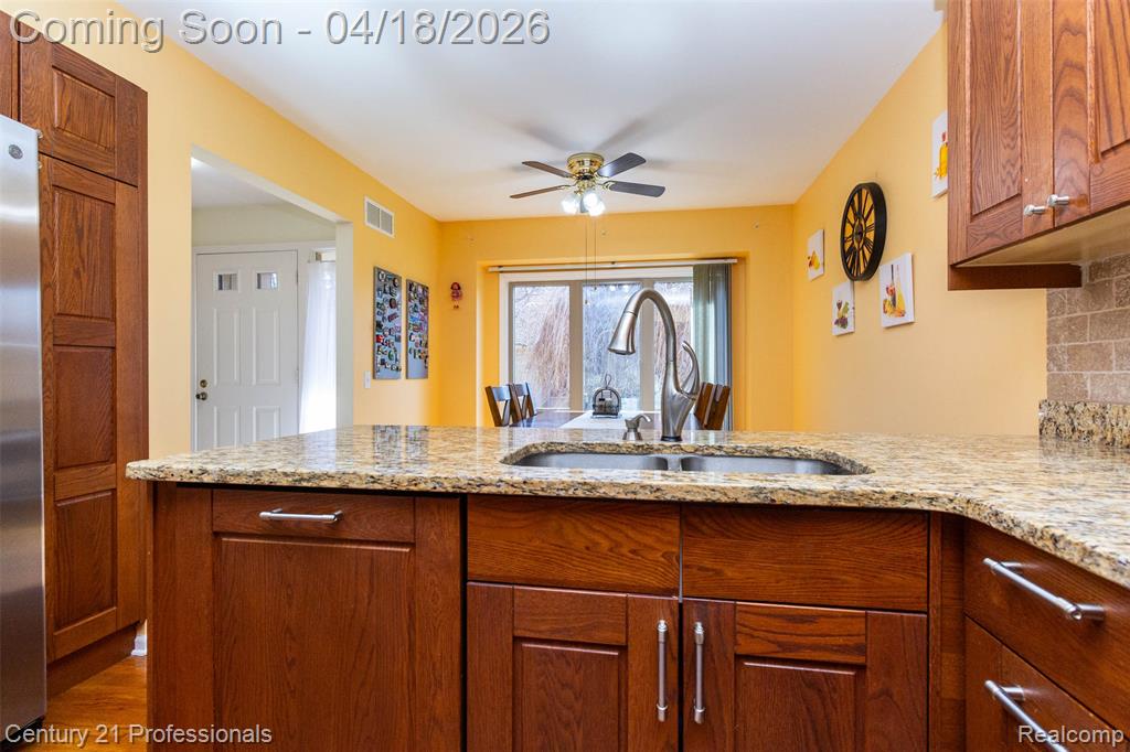 1256 Autumn Drive, Troy, MI 48098 — Photo 18