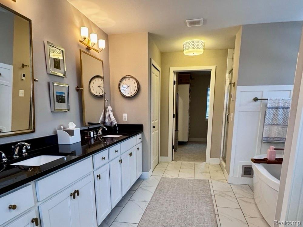 420 Bennett Street, Milford, MI 48381 — Photo 11