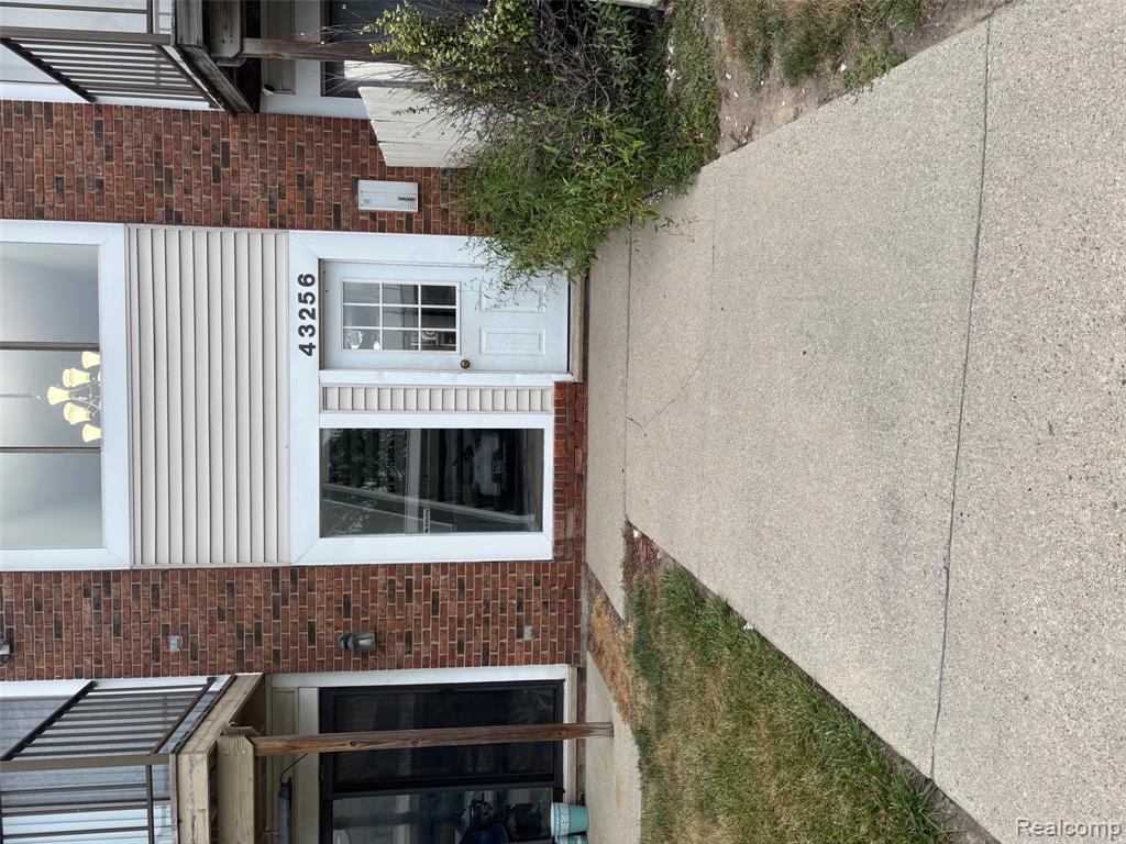 43256 Mound Road, Sterling Heights, MI 48314