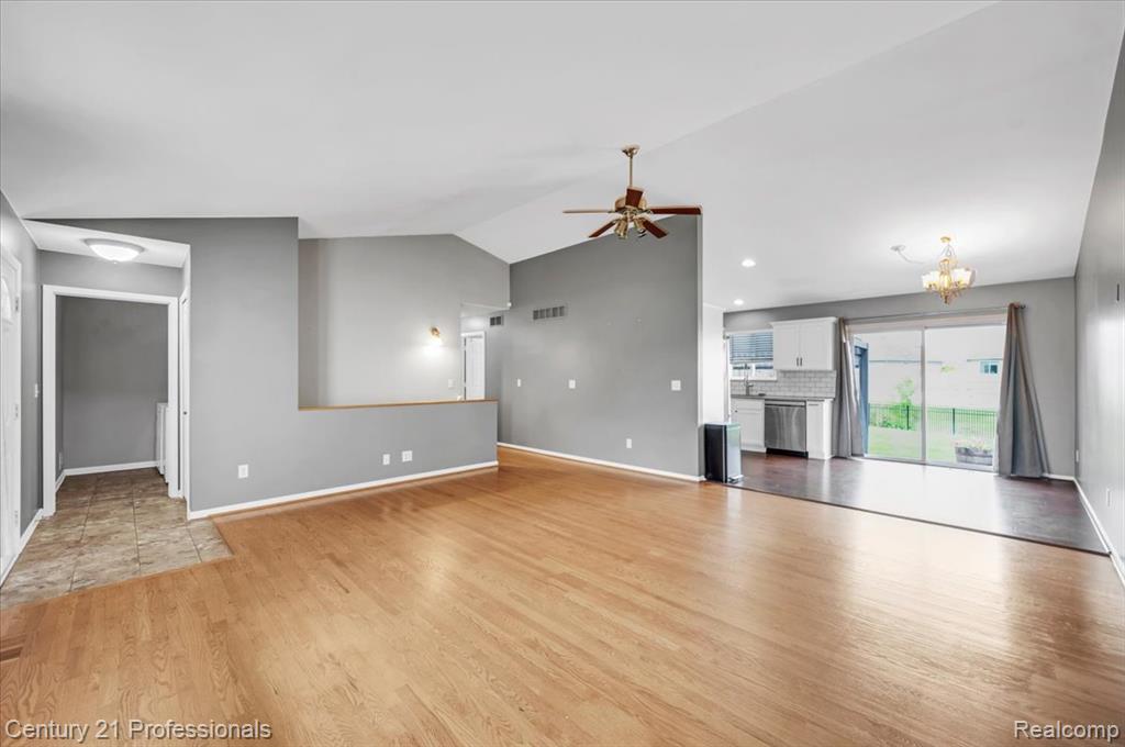 53611 County Line Road, New Baltimore, MI 48047 — Photo 15