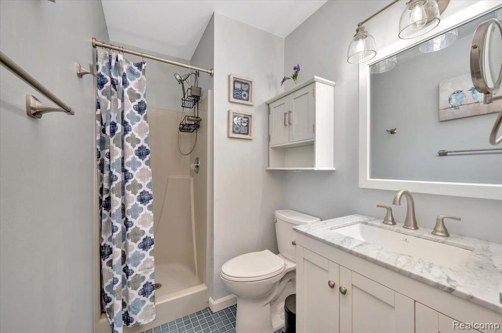8716 CURRIE Road, Northville, MI 48168 — Photo 15
