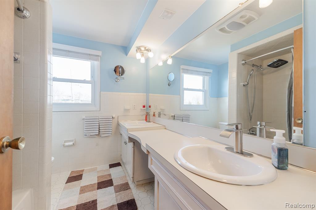 4105 GRANGE Road, Trenton, MI 48183 — Photo 16