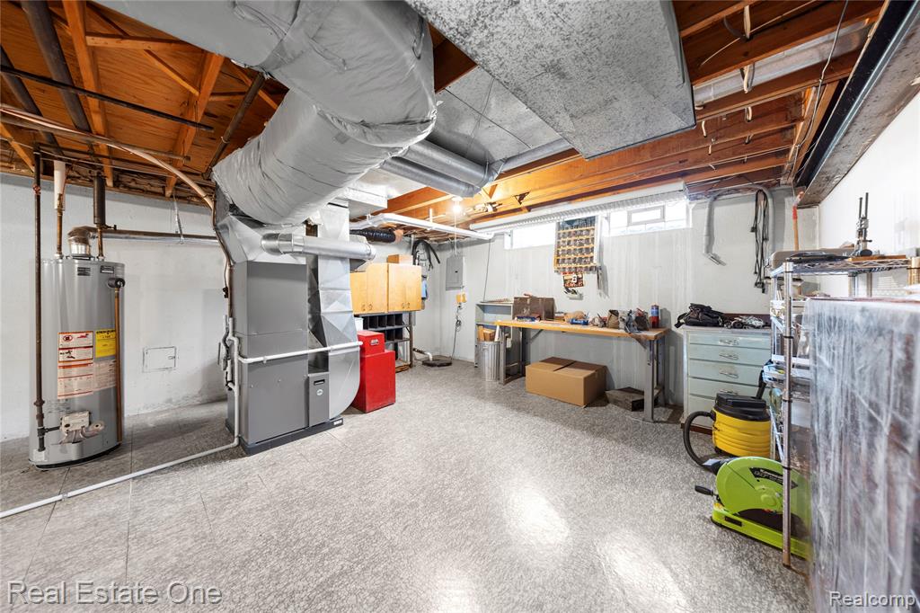 40444 La Grange Drive, Sterling Heights, MI 48313 — Photo 47