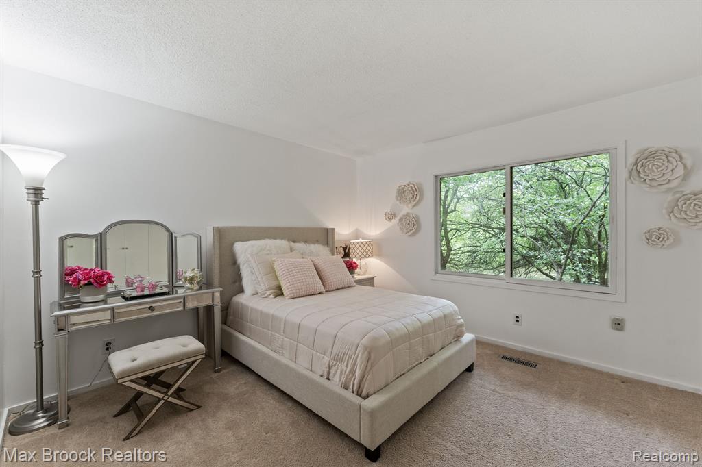 4355 Middleton Drive, Bloomfield Hills, MI 48302 — Photo 16
